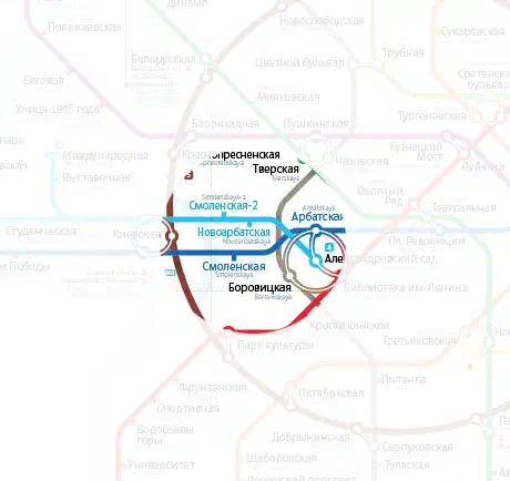 Карта показывает карту Московской системы Метро с красным кругом посередине, указывающим маршрут системы метро. Карта заполнена текстом, содержащим подробную информацию о различных остановках и маршрутах метро.